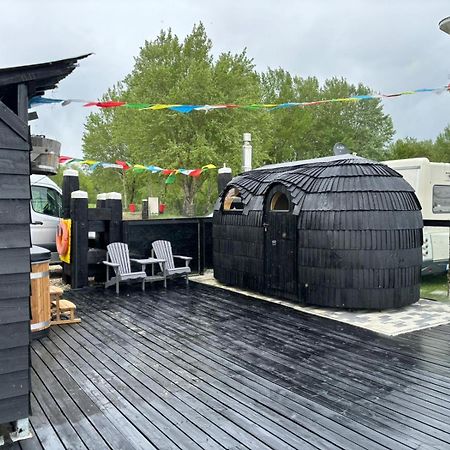 Houseboot Kingfisher, Lake View Бидингхаузен Екстериор снимка